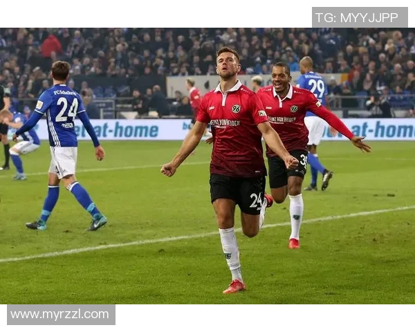 沃尔夫斯堡连八不败，继续保持领跑位置击败汉诺威96